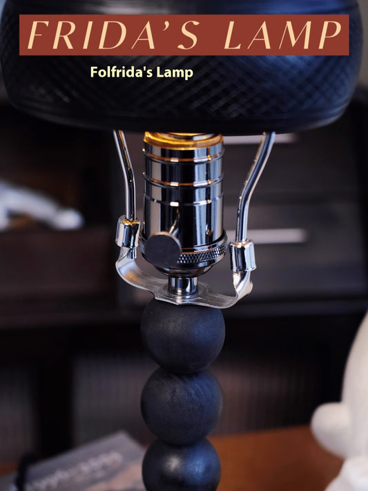 LYXEN™ KuroShell – Vintage Coconut Shell Table Lamp