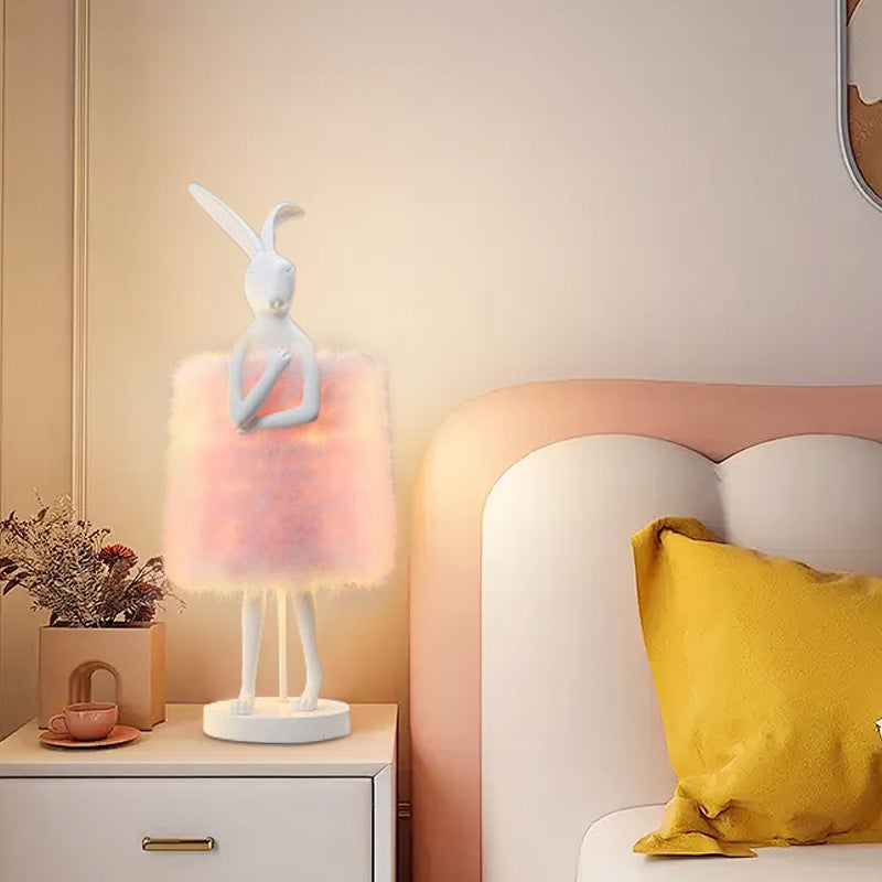 LYXEN™ PlumeRabbit – Feather Table Lamp