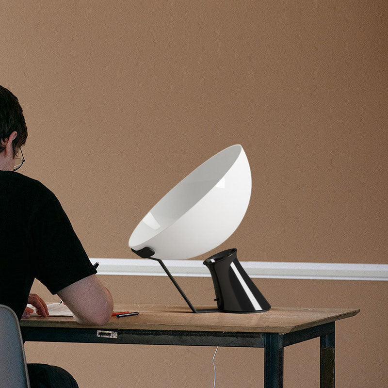 LYXEN™ Voss – Post-Modern Accent Table Lamp