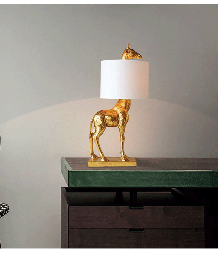 LYXEN™ Talltone – Giraffe Resin Bedside Lamp