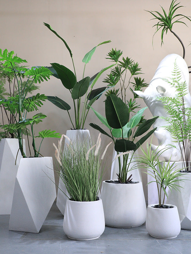 Lyxen™ White Luxury Vase Collection