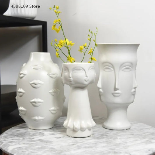 Lyxen™ Alta Crest – European Ceramic Table Vase