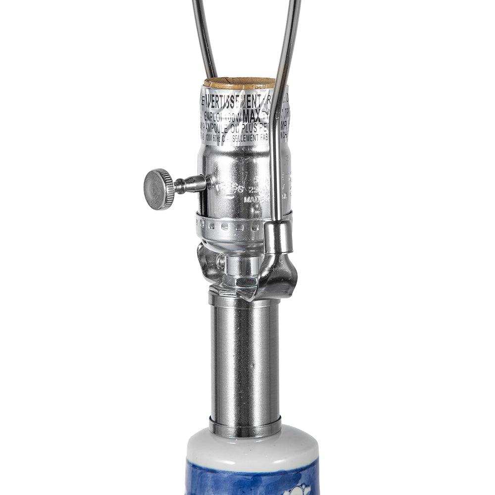 Lyxen Azure Crest Lamp