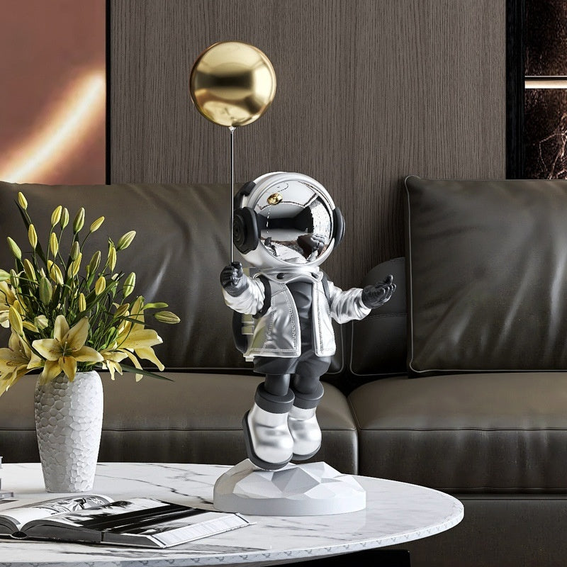 Lyxen SpaceTrip Series – Light Luxury Astronaut Sculptures