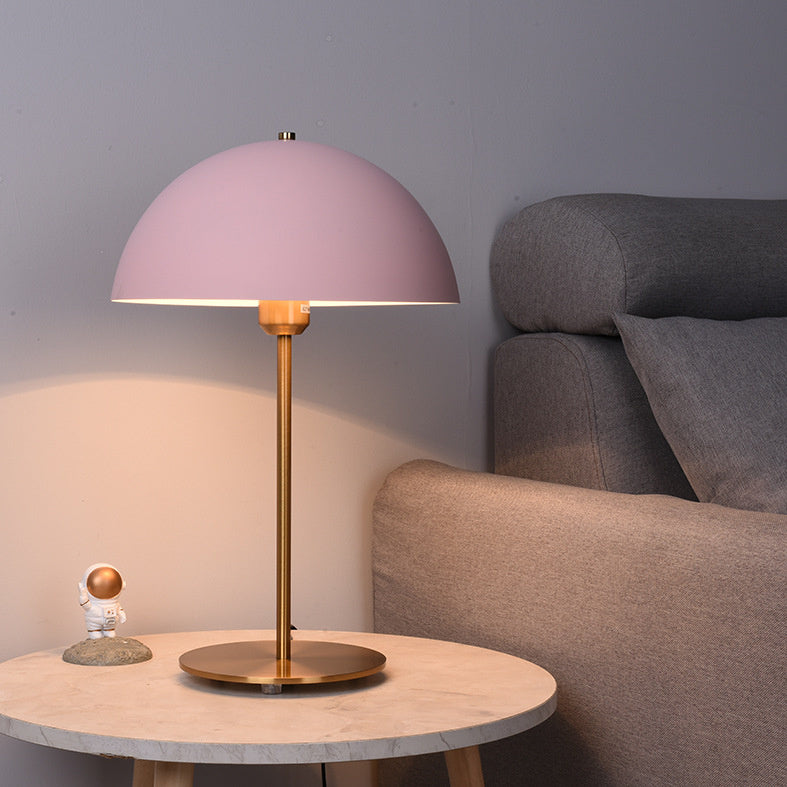 Lyxen MushroomGlow – Minimalist Iron Table Lamp