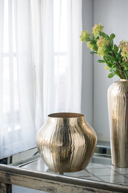 Lyxen™ Golden Horizon – Aluminum Accent Vase