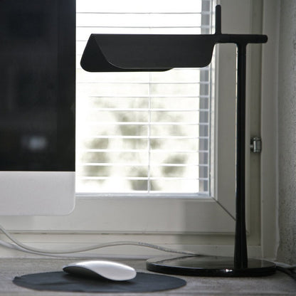 LYXEN™ Arcus – Swing Arm Reading Lamp