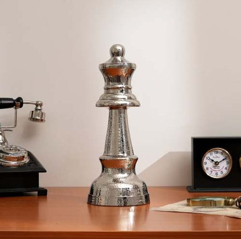 Lyxen™ Knight’s Command – Hammered Nickel Chess Sculpture