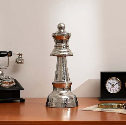 Lyxen™ Knight’s Command – Hammered Nickel Chess Sculpture