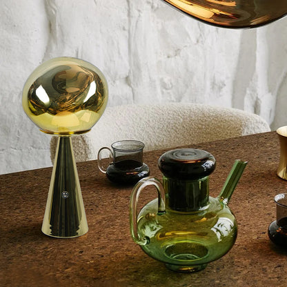 LYXEN™ V-Lava – Volcanic Ambience Mini Lamp