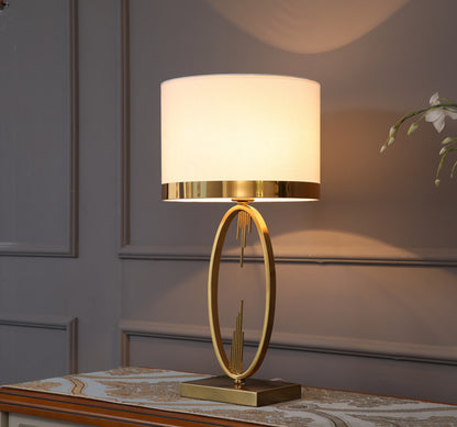 The Lyxen Gildé™ Lamp