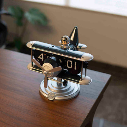 LYXEN AeroFlip – Luxury Aviation-Inspired Flip Clock