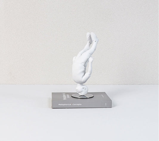 Lyxen™ Balance Child – Handstand Boy Sculpture