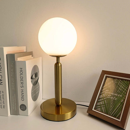LYXEN™ E-Series – Nordic Metal Table Lamp