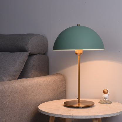 Lyxen MushroomGlow – Minimalist Iron Table Lamp
