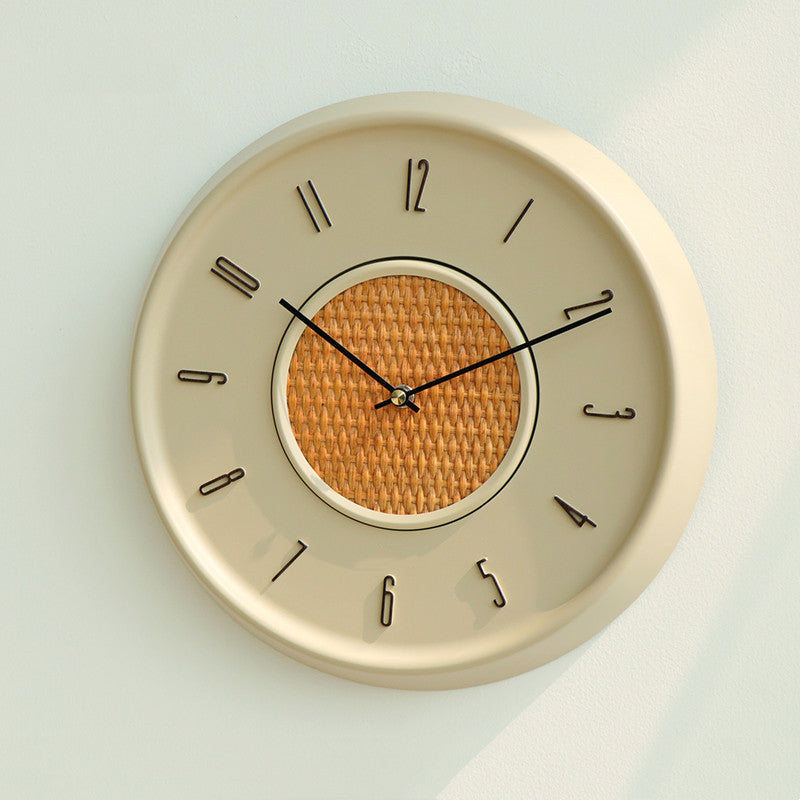 LYXEN CasaRattan – Minimalist Resin Wall Clock