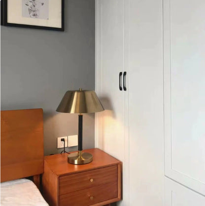 Lyxen ArcForm™ Nordic Copper Night Lamp