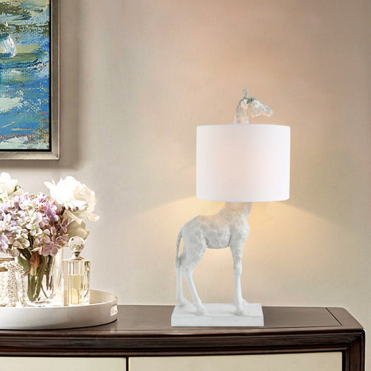 LYXEN™ Talltone – Giraffe Resin Bedside Lamp