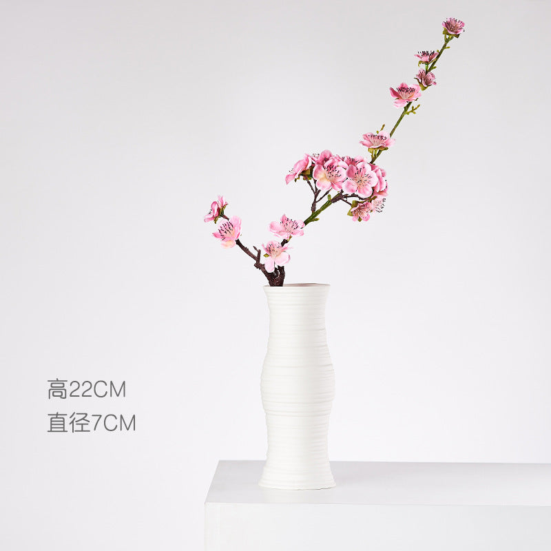 Lyxen Ivory Bloom Vase