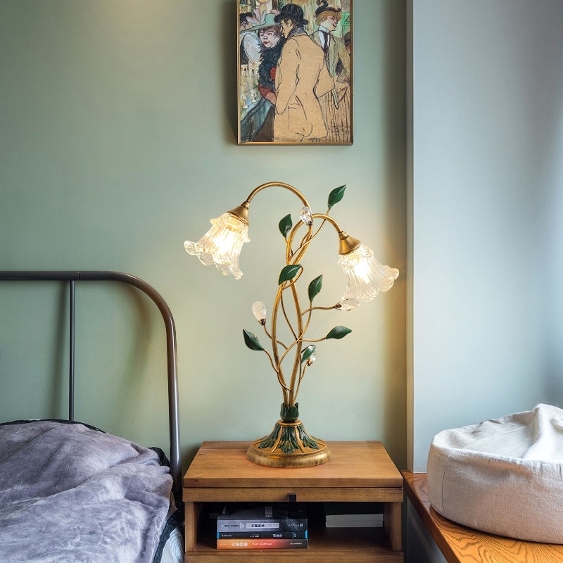 LYXEN™ Bloomcrest – Retro Floral Desk Lamp