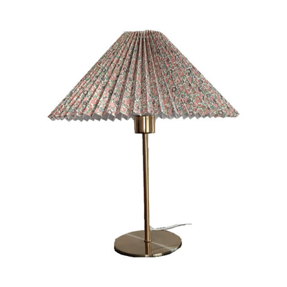 Retro Nostalgic Petal Fabric Copper High-end Umbrella-shaped Bedside Lamp