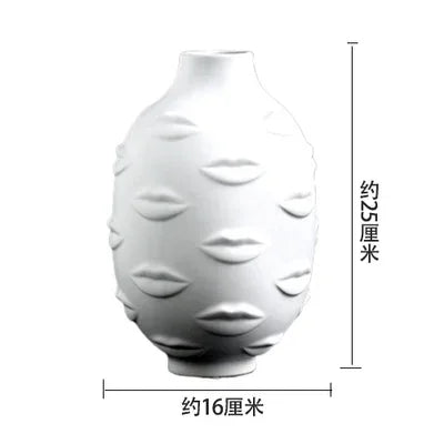 Lyxen™ Alta Crest – European Ceramic Table Vase