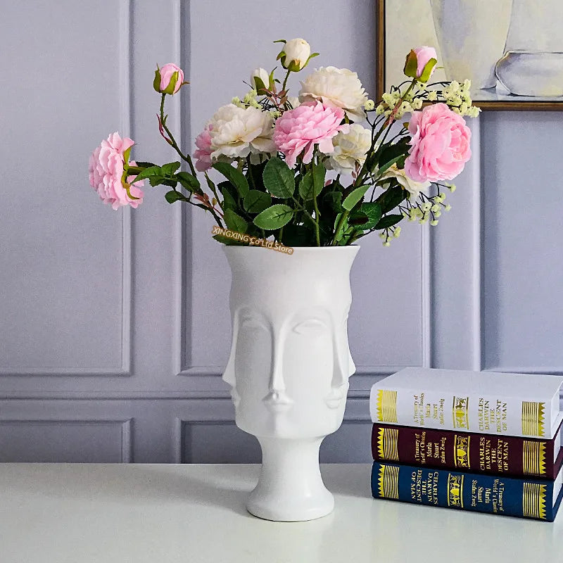 Lyxen™ Alta Crest – European Ceramic Table Vase