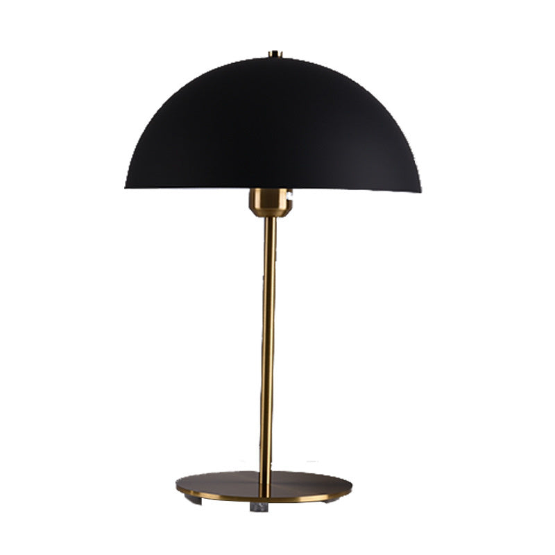 Lyxen MushroomGlow – Minimalist Iron Table Lamp