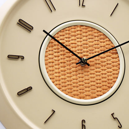 LYXEN CasaRattan – Minimalist Resin Wall Clock