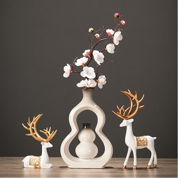 Lyxen White Serenity – Ceramic Deer Sculpture