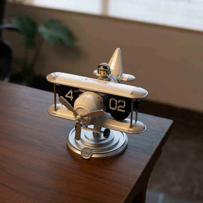 LYXEN AeroFlip – Luxury Aviation-Inspired Flip Clock