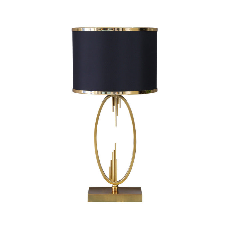 The Lyxen Gildé™ Lamp