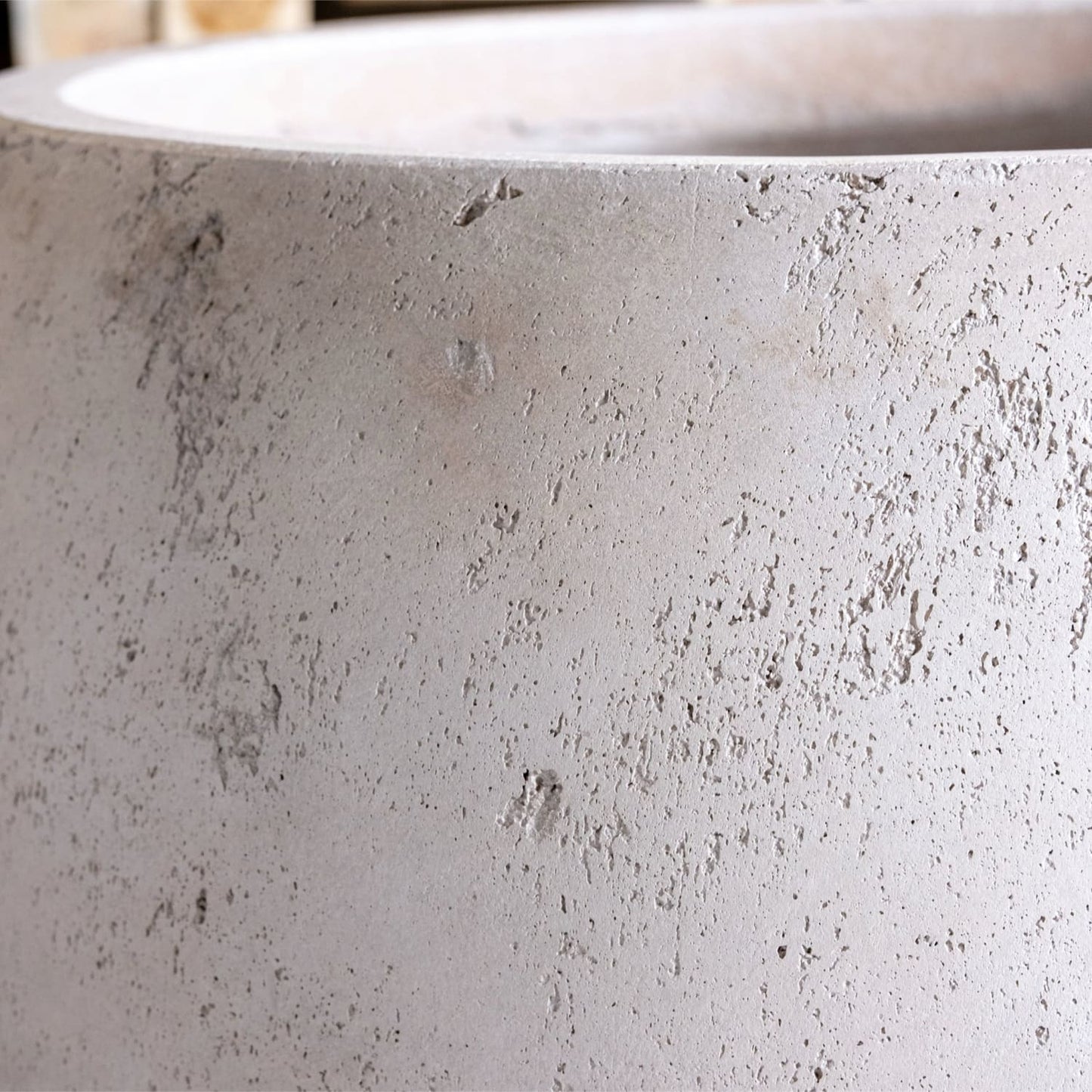 Lyxen™ Truffle Orb – Concrete Sphere Planter