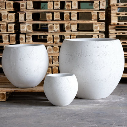 Lyxen™ Ivory Orb – Concrete Sphere Planter