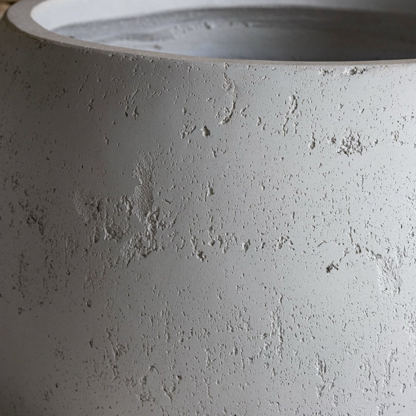 Lyxen™ Ivory Orb – Concrete Sphere Planter